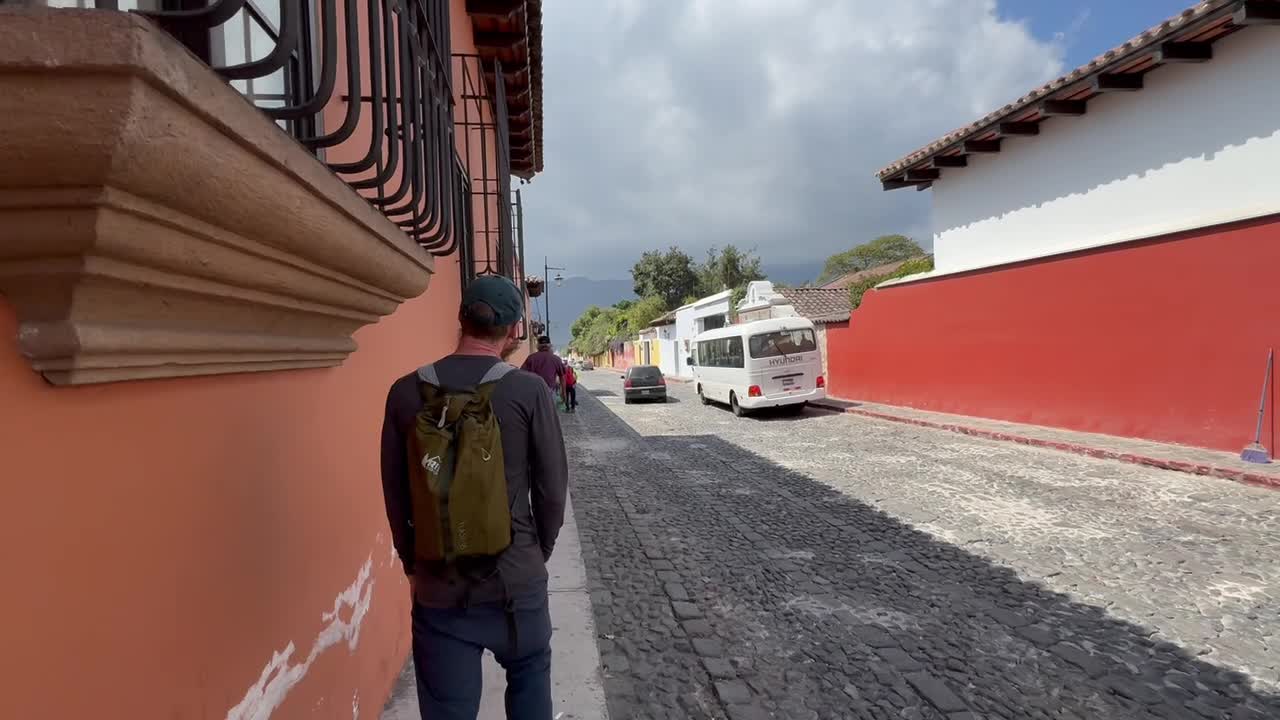 Narrow sidewalks and window sills!!!