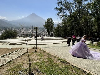 And Volcan' de Agua