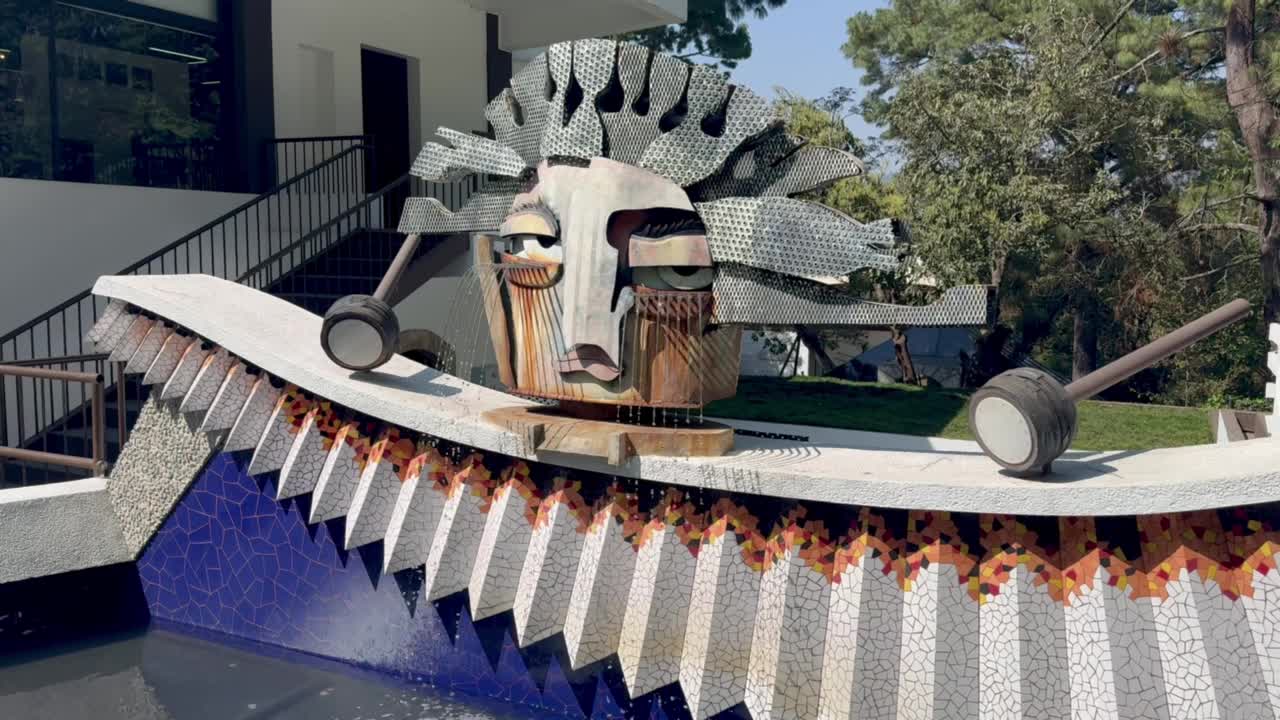 We love this fountain